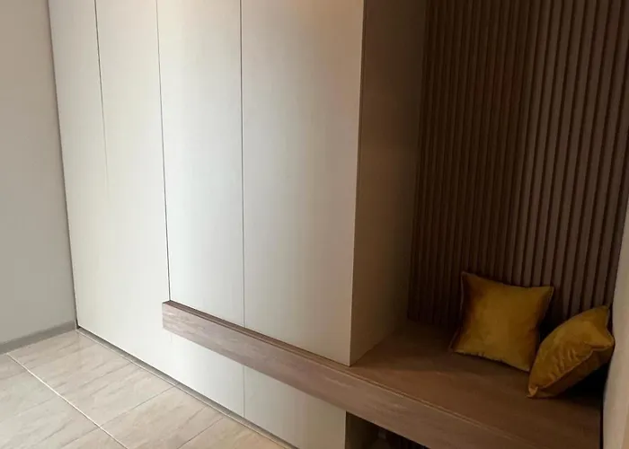 View 2 Sunset Mamaia